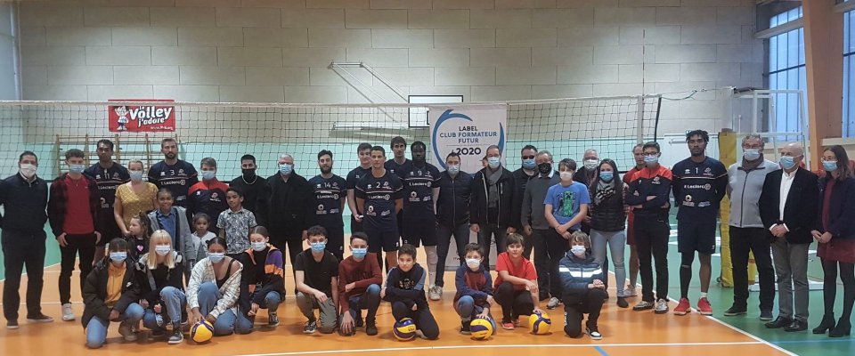 Volley Club Creutzwald : une victoire et du spectacle