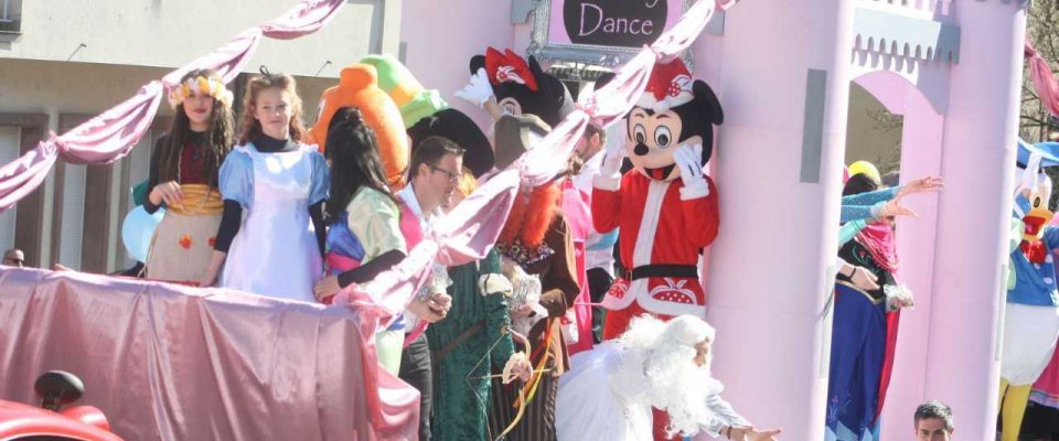 Cavalcade internationale copie